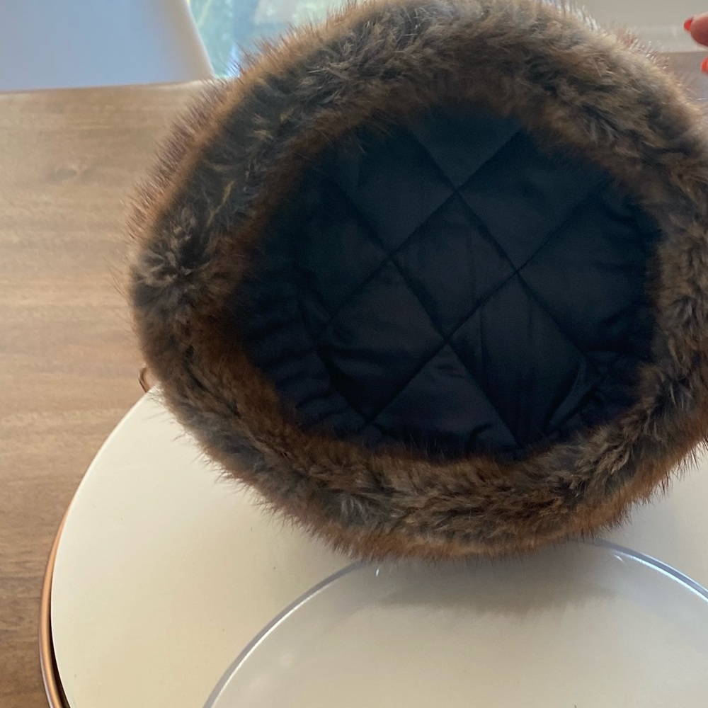 Authentic Russian Winter Hat, Excellent Condition - image 2